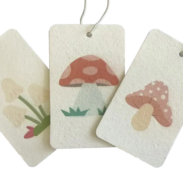 Set of three compostable eco sponges from the Mushroom collection, made from wood cellulose, plastic-free and quick-drying.